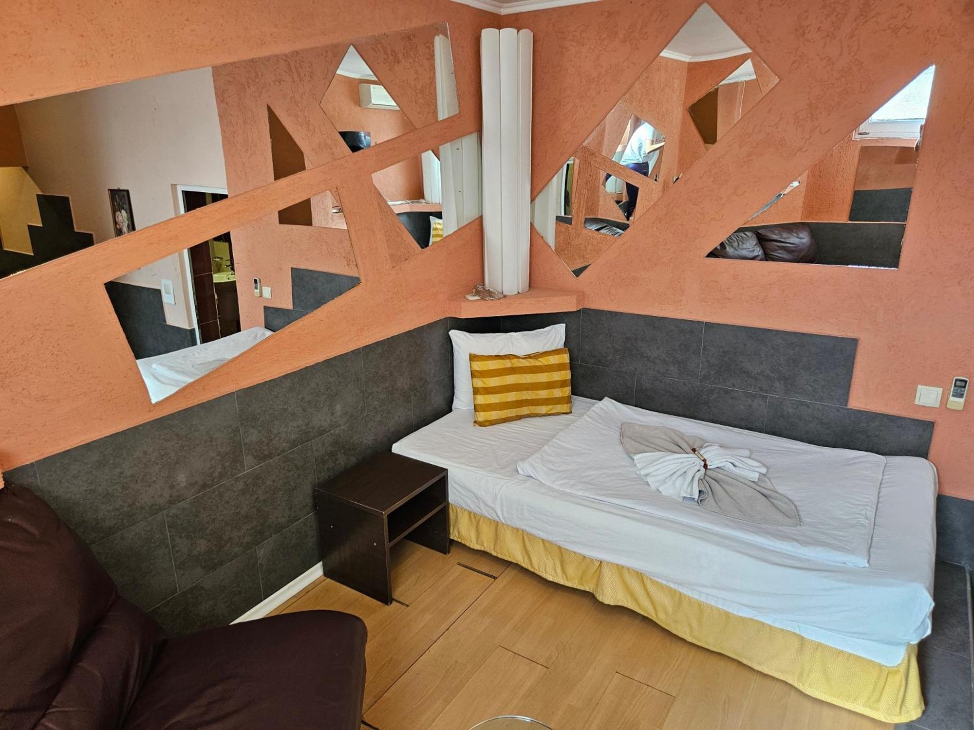 Paralax Hotel Varna Extérieur photo