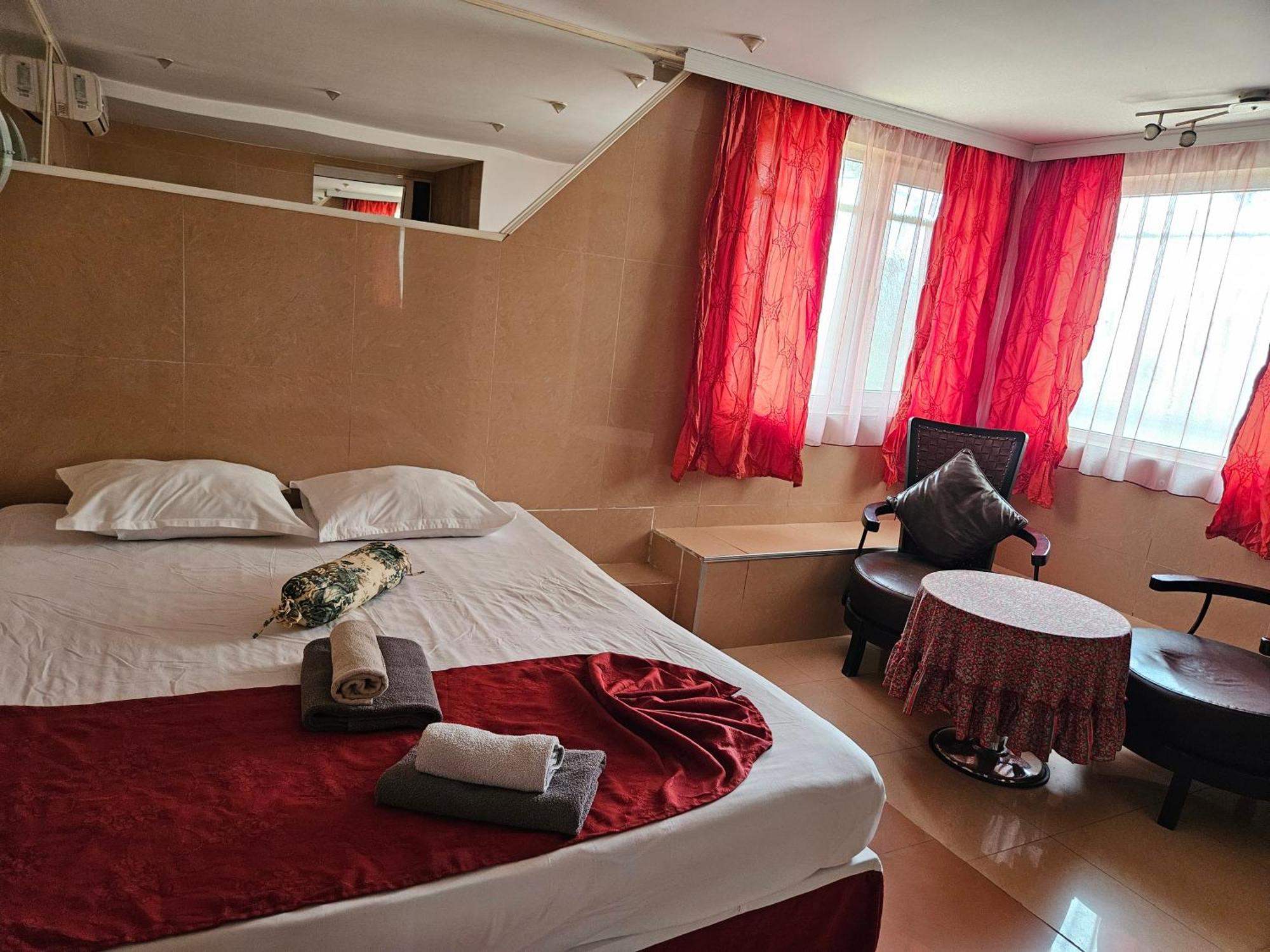 Paralax Hotel Varna Extérieur photo